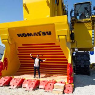 Komatsu kiest voor Modula liften in het distributiecentrum in Vilvoorde